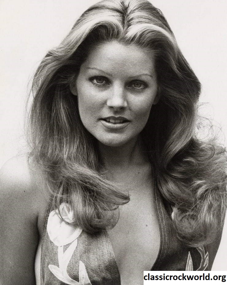 Priscilla-Presley-Young-4
