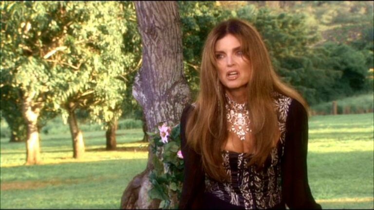 Tracy Scoggins Dante's Cove2