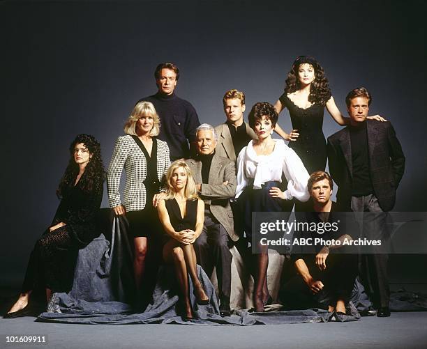 DYNASTY - "The Reunion" - Airdate October 20, 1991. (Photo by ABC Photo Archives/Disney General Entertainment Content via Getty Images) KATHLEEN BELLER;LINDA EVANS;ROBIN SACHS;HEATHER LOCKLEAR;JOHN FORSYTHE;AL CORLEY;JOAN COLLINS;MAXWELL CAULFIELD;EMMA SAMMS;JOHN JAMES