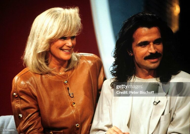 Linda Evans mit Ex-Lebensgefährte Yanni;Chryssomalis, ZDF-Show "Wetten, daß..?",;Emden,22.02.1992, (Photo by Peter Bischoff/Getty Images)