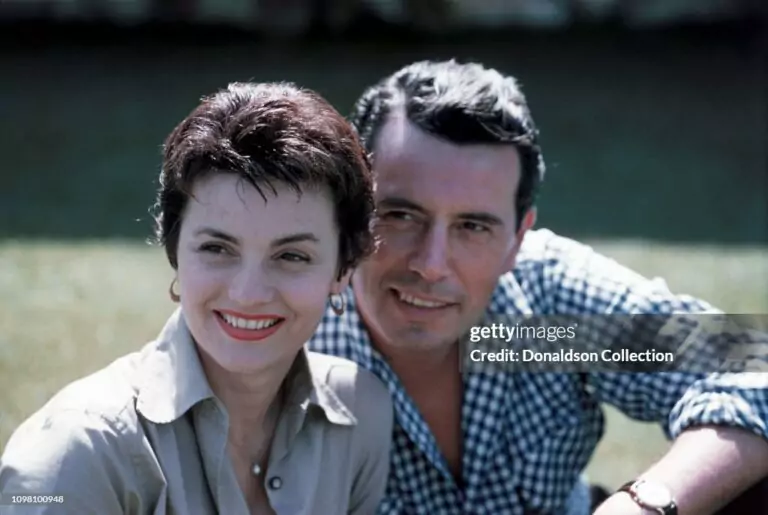 LOS ANGELES - JULY 23:  Actor John Forsythe and his wife Julie Warren pose for a portrait on July 23, 1957  in Los Angeles, California.  (Photo by Richard C. Miller/Donaldson Collection/Getty Images)