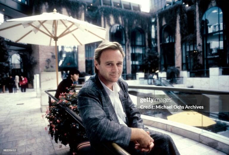 BEVERY HILLS, CA - NOVEMBER 1986: English actor Christopher Cazenove poses for a portrait on Rodeo Drive in November 1986 in Beverly Hills, California. (Photo by Michael Ochs Archives/Getty Images)