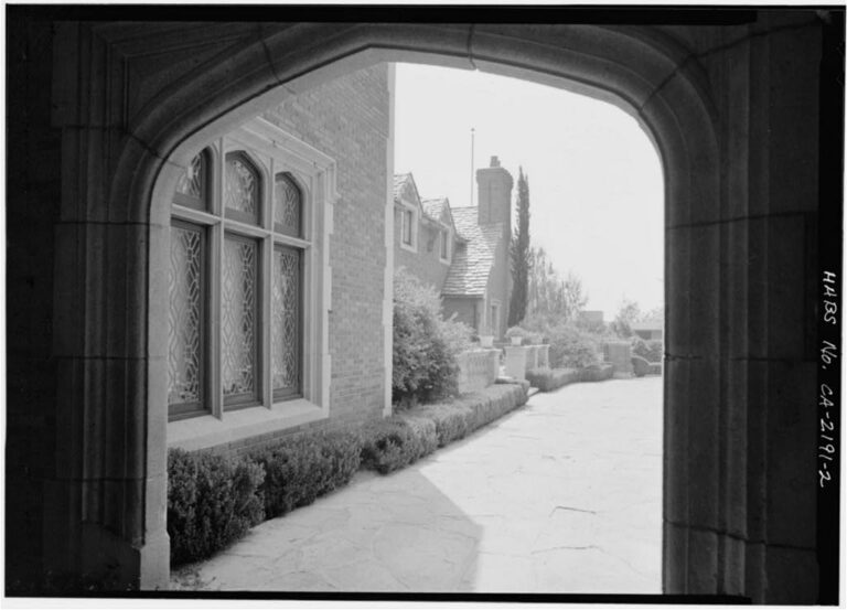 Max Busch House2