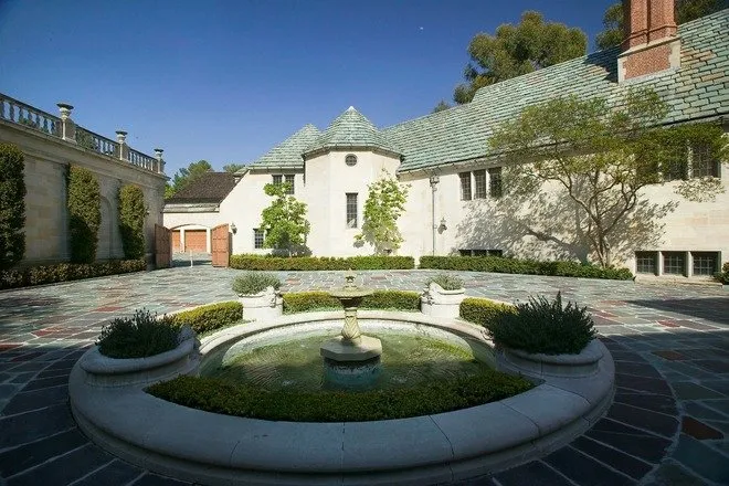Greystone_Mansion7