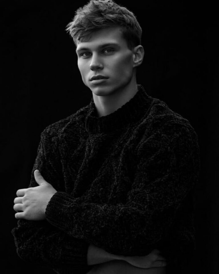 Aaron Scott 05